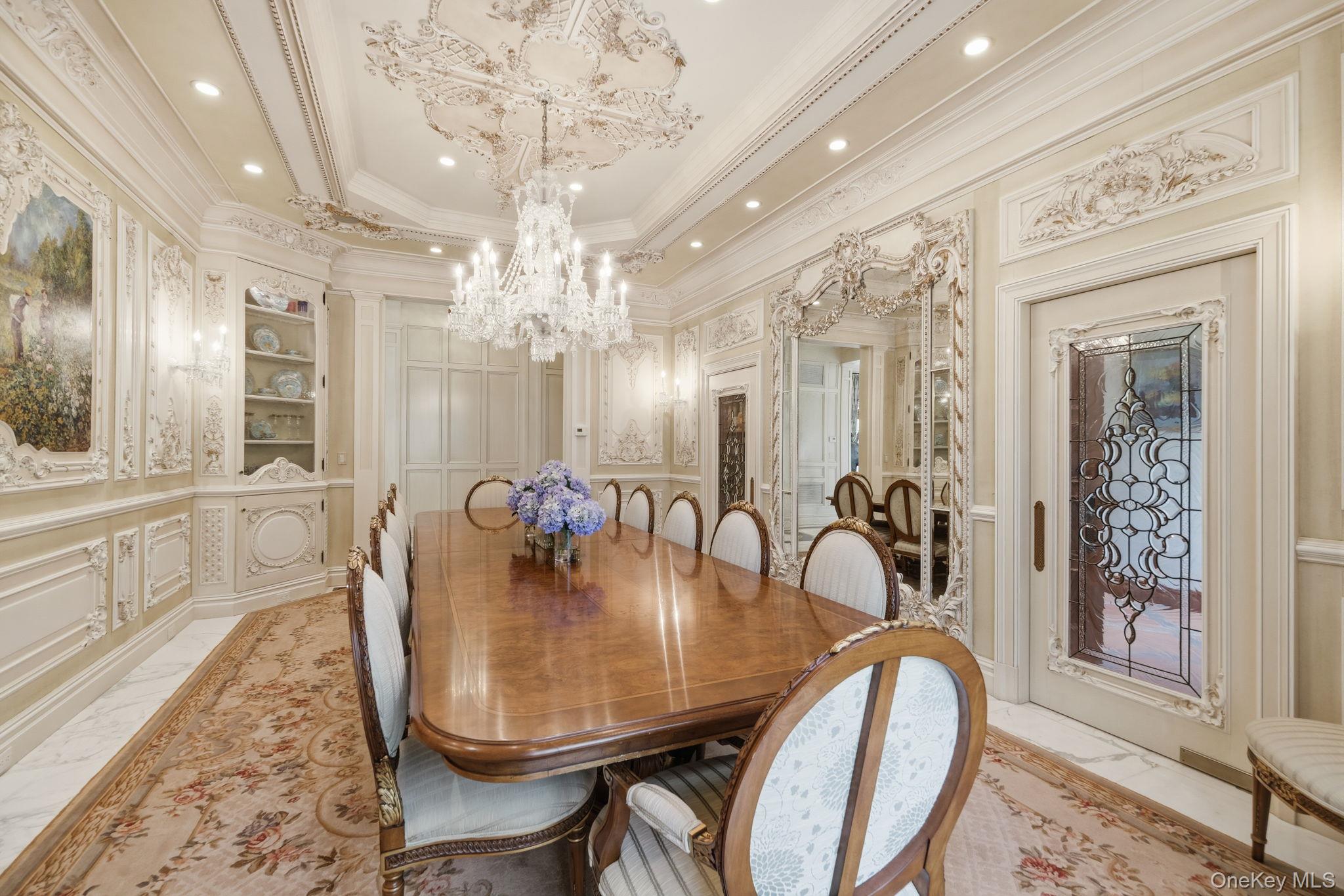 1 Applewood Estate