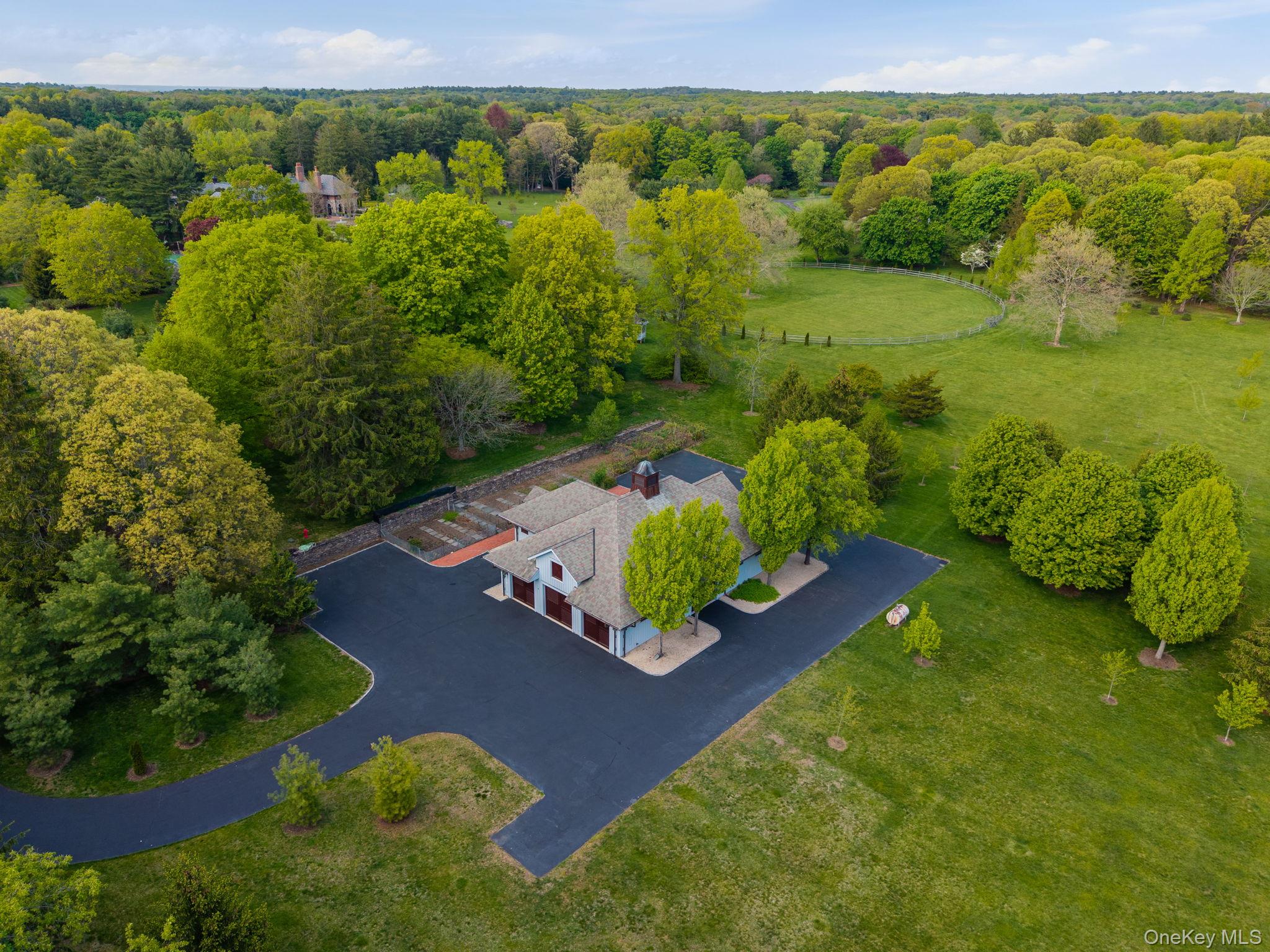 1 Applewood Estate