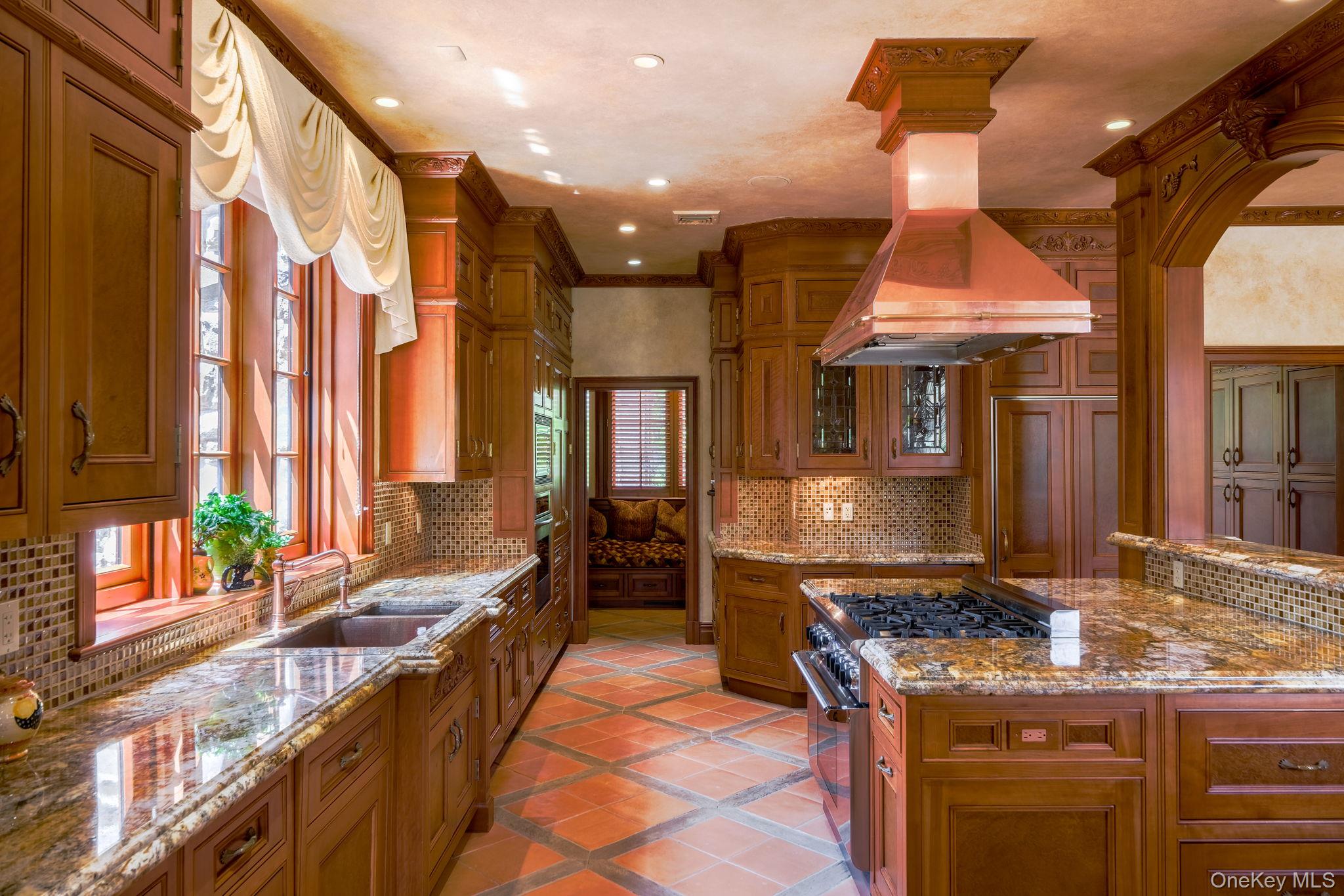 1 Applewood Estate