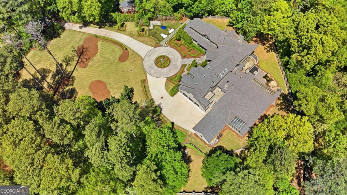 2883 W Roxboro Road NE