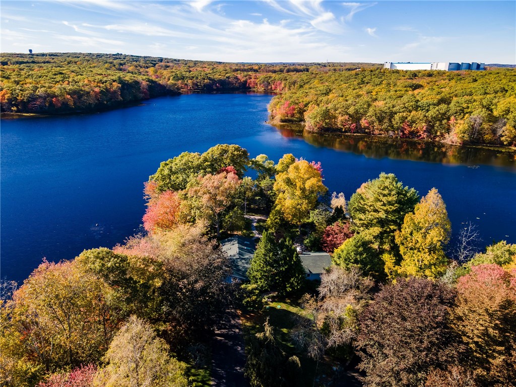 14 Woodlake Drive