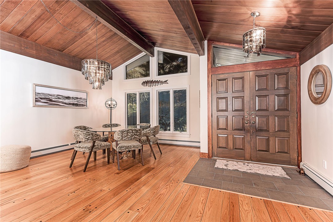 14 Woodlake Drive