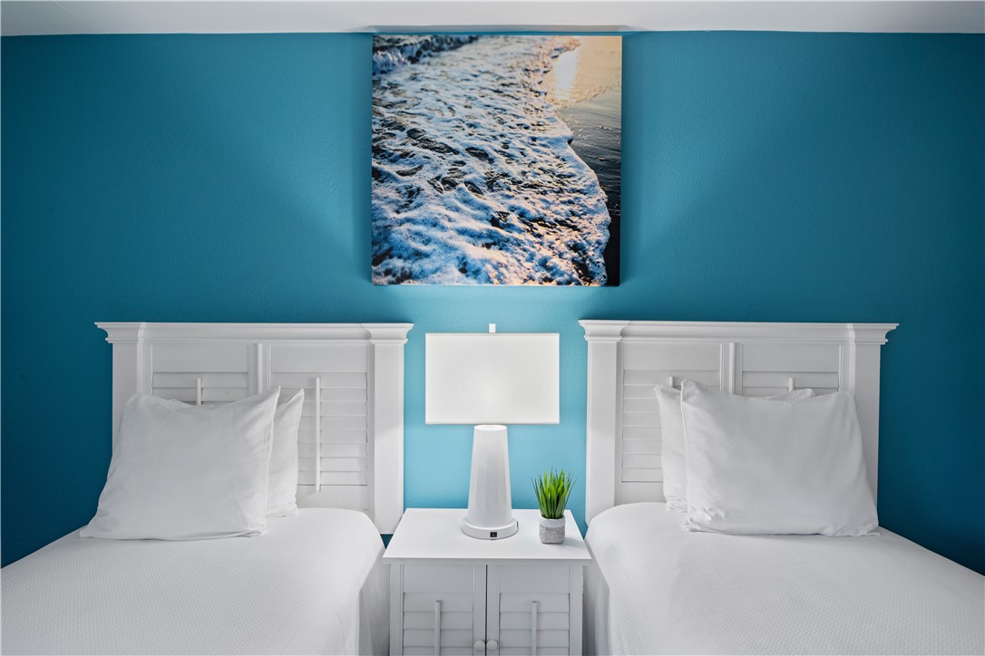 150 Bay View Drive 4