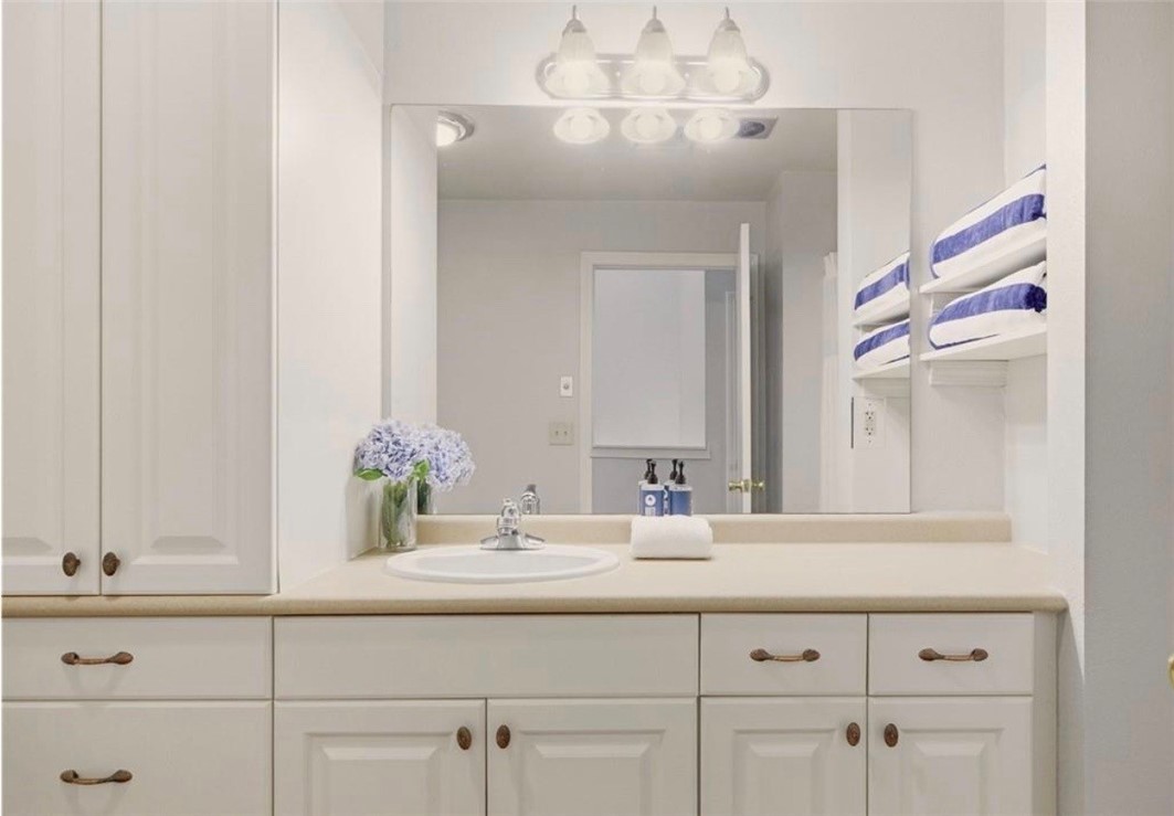 150 Bay View Drive 6
