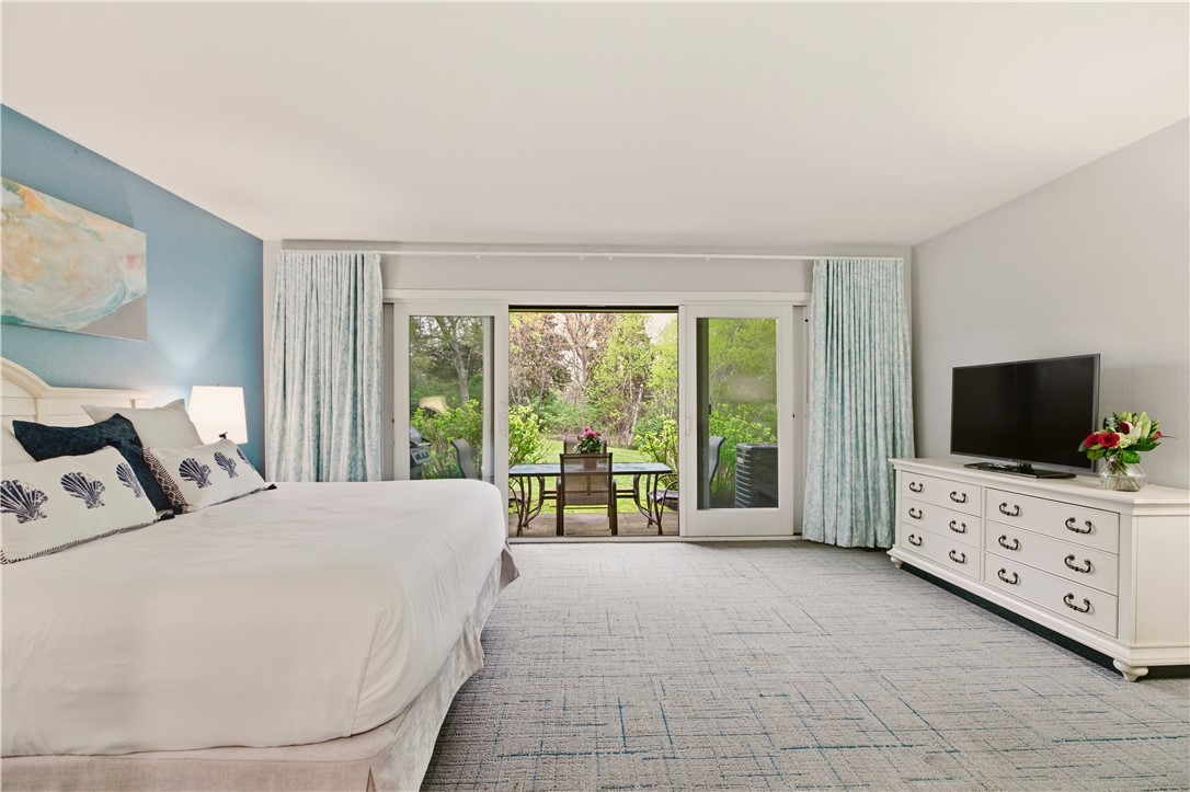 150 Bay View Drive 10