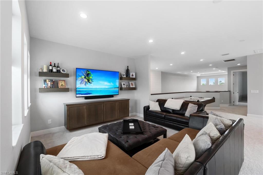 9256 Cayman DR