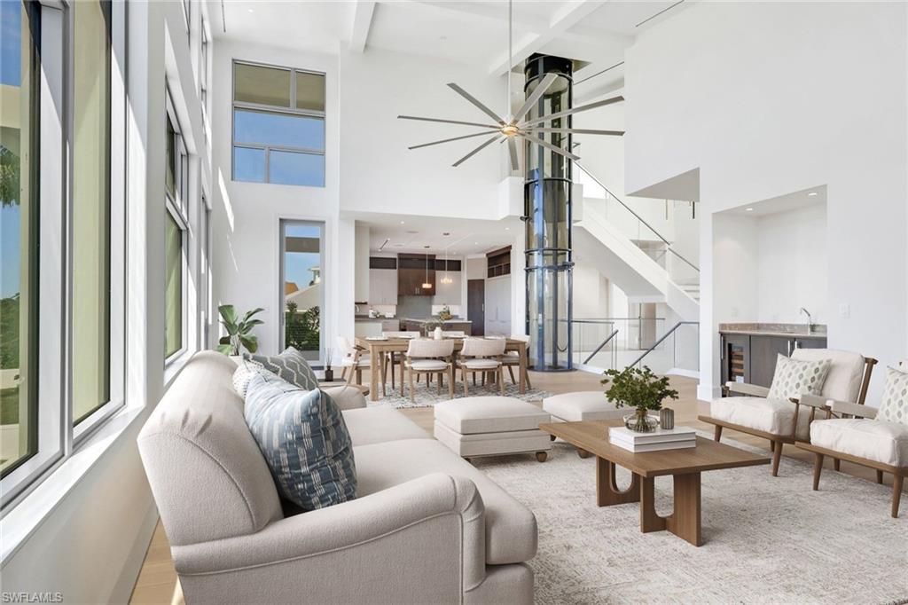 1798 | A Holiday Lane Residence