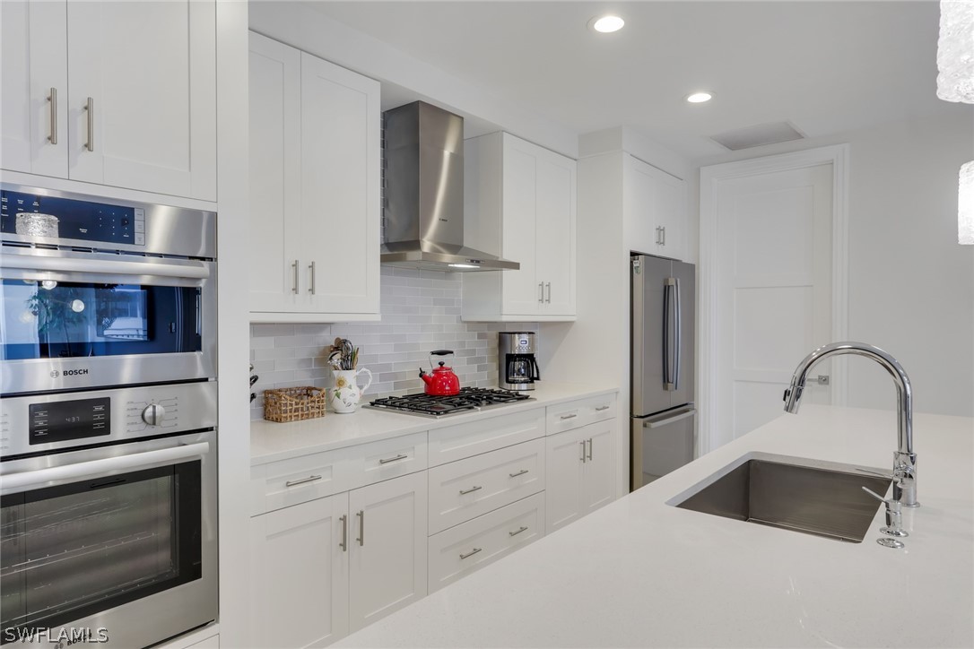 1135 3rd AVE S 403