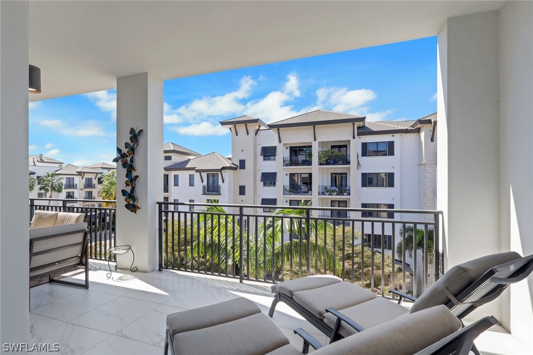 1135 3rd AVE S 403