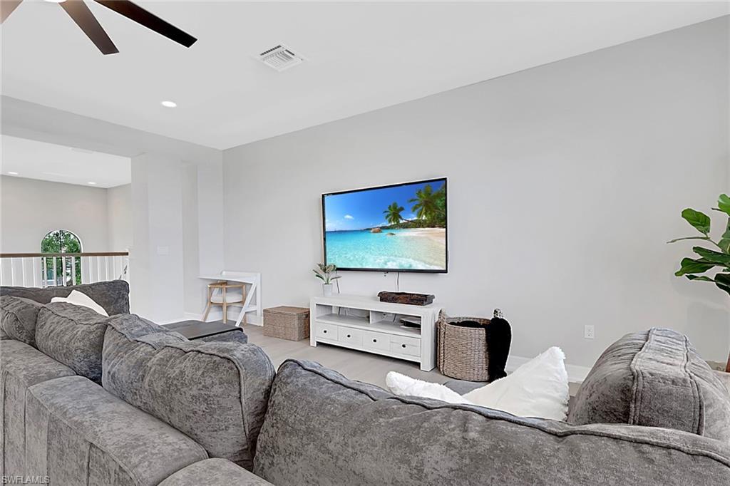 4541 Azalea DR