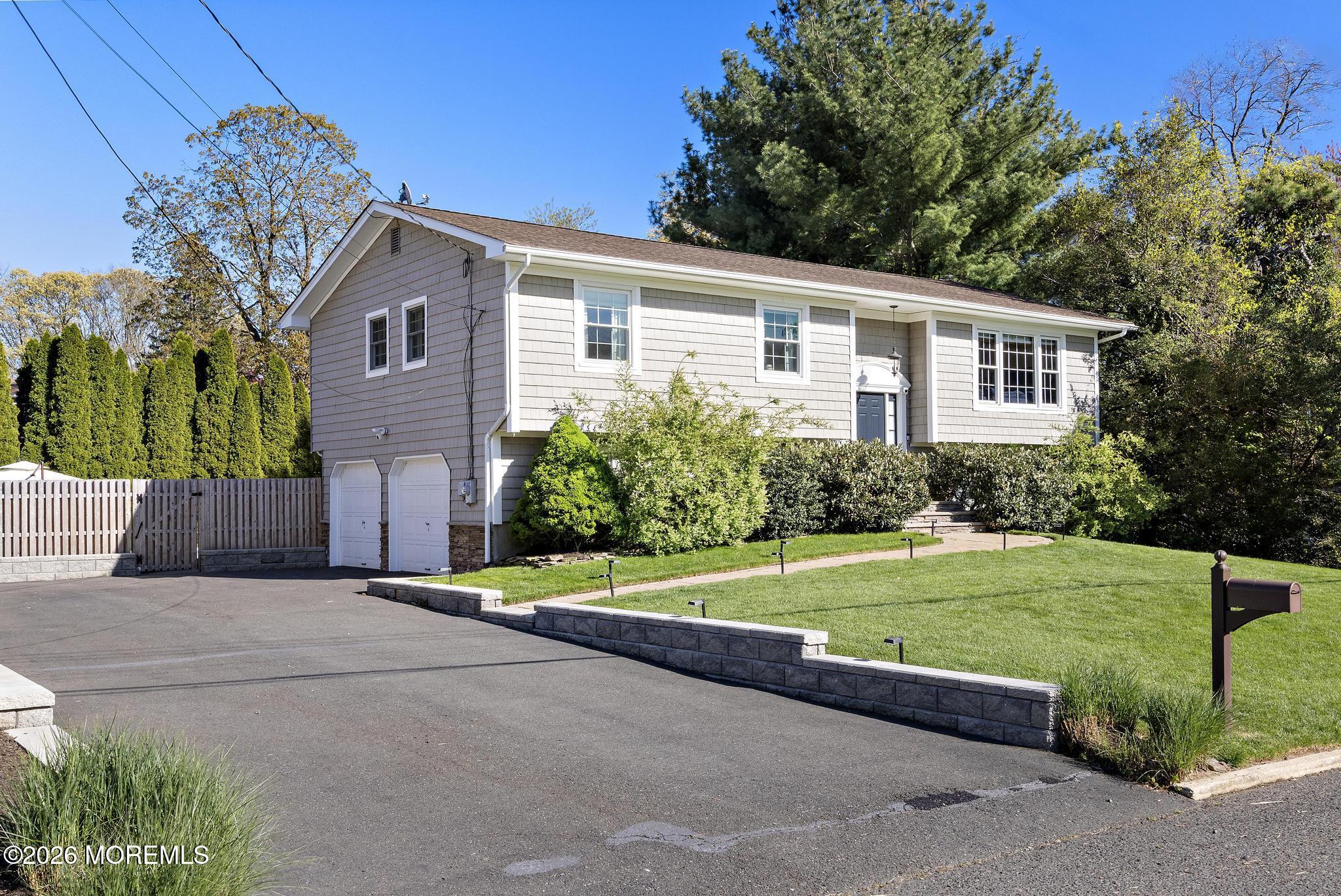 1301 Wedgewood Road