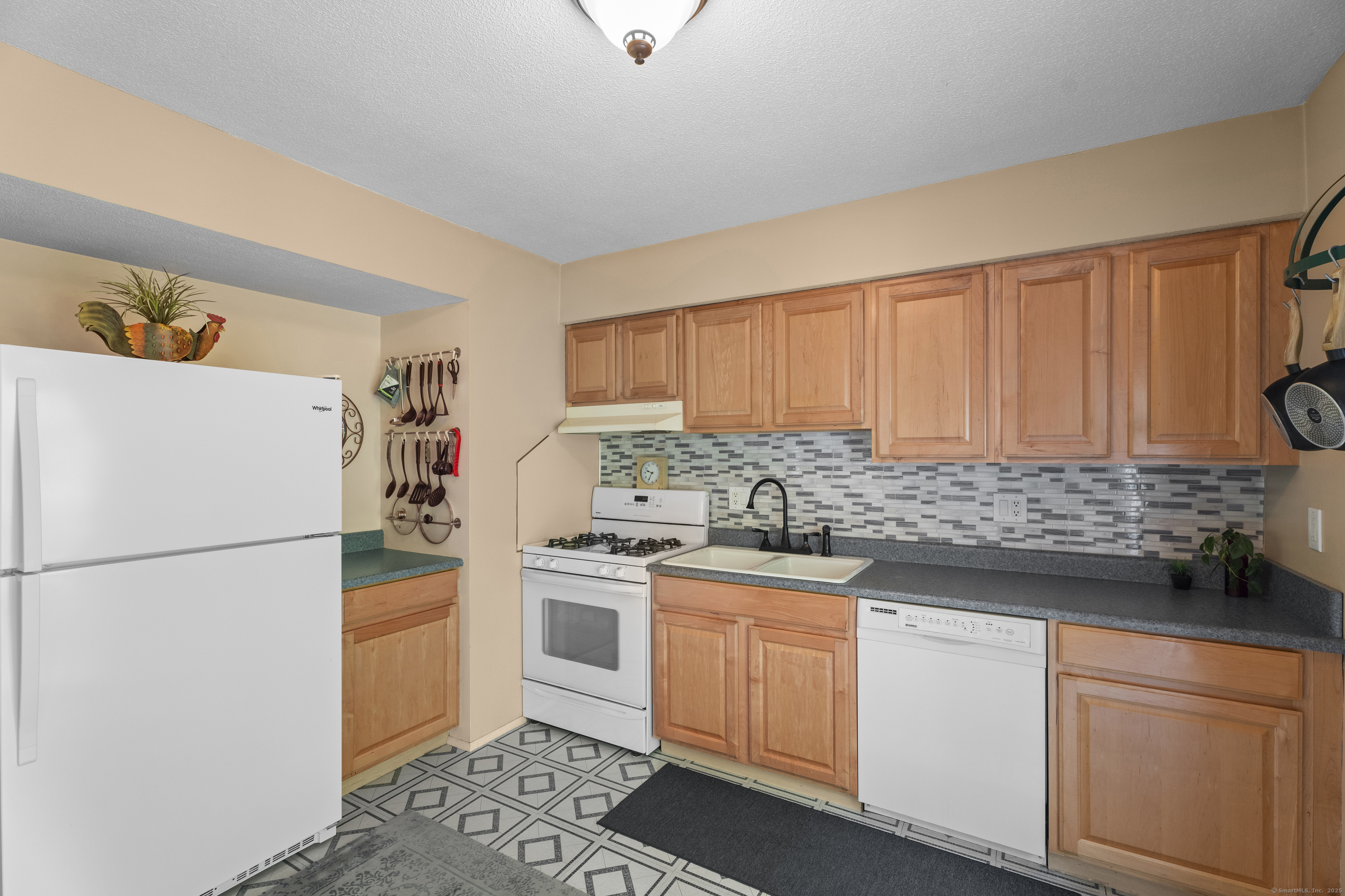 7 Peddlers Drive 7