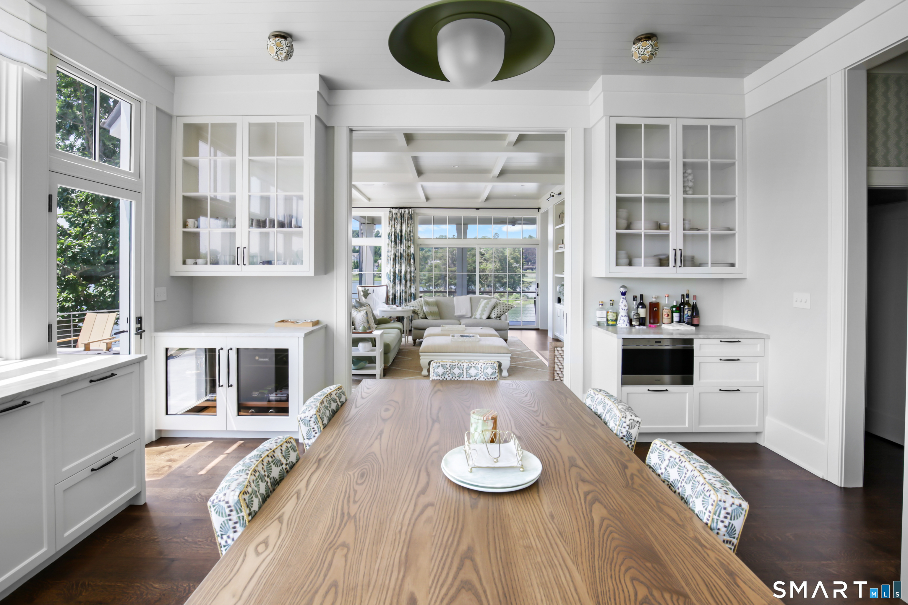 30 Edgewater Hillside