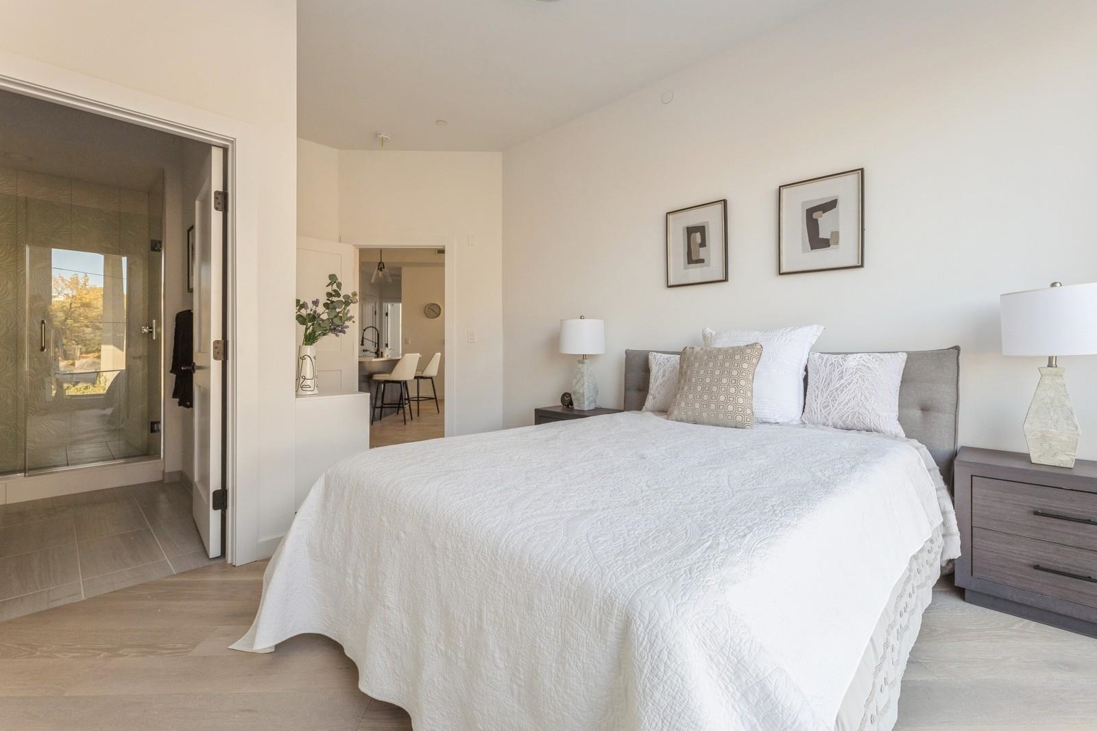 425 3RD ST Unit: 219