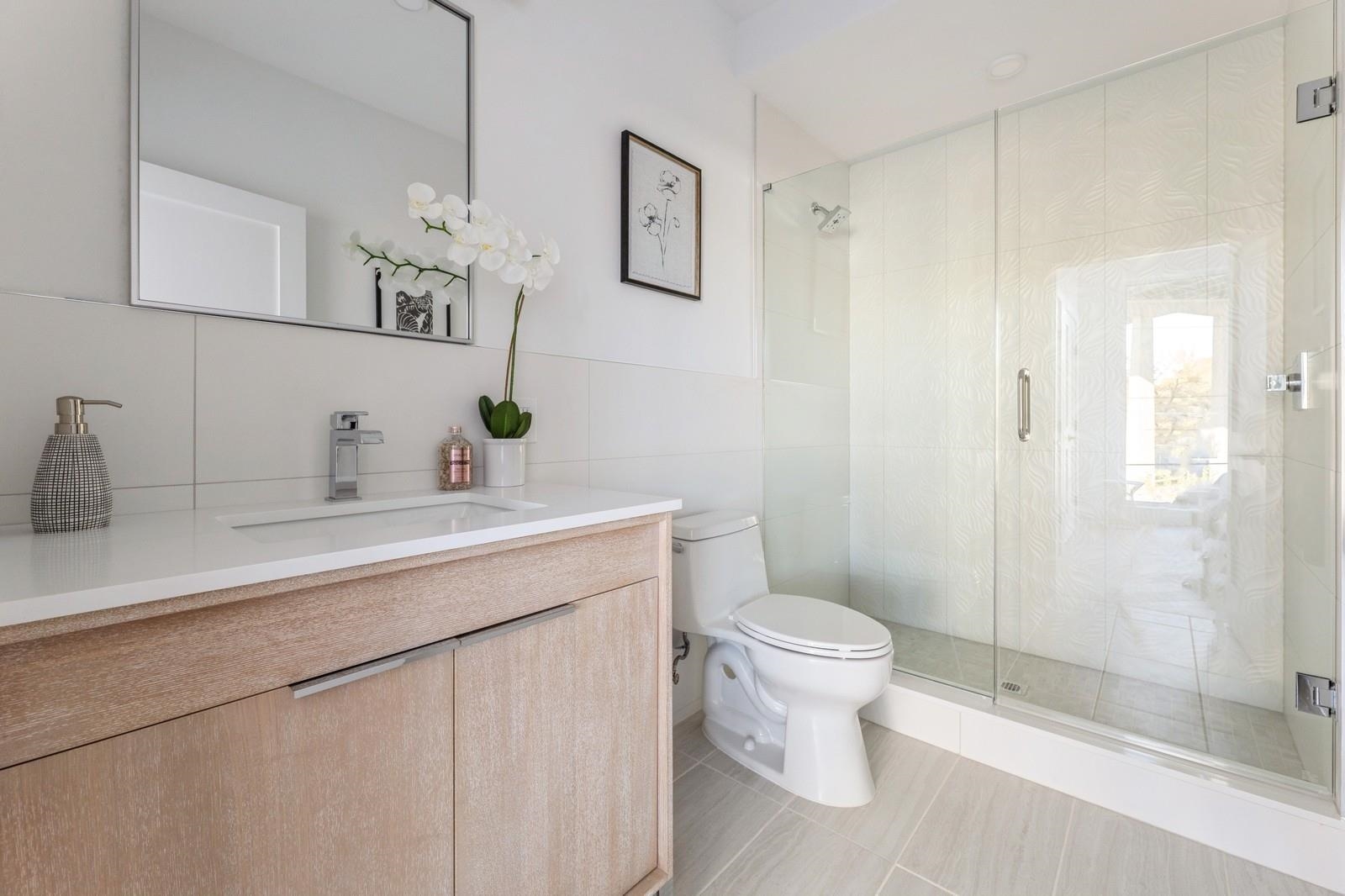 425 3RD ST Unit: 219