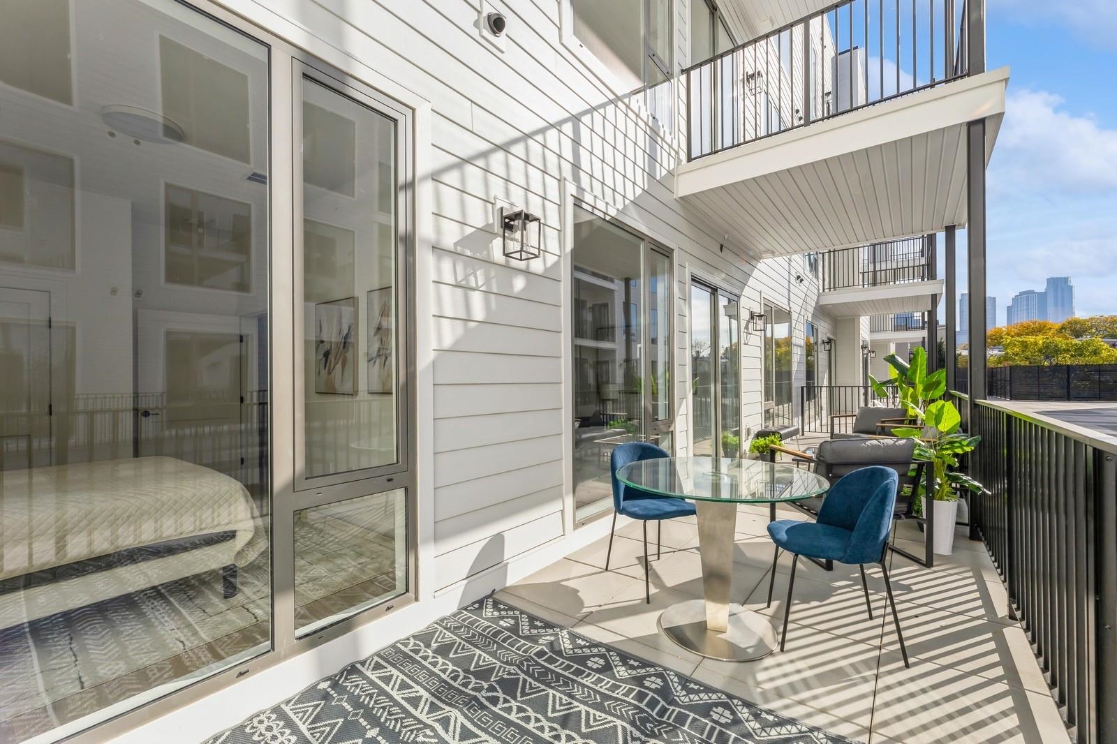 425 3RD ST Unit: 219