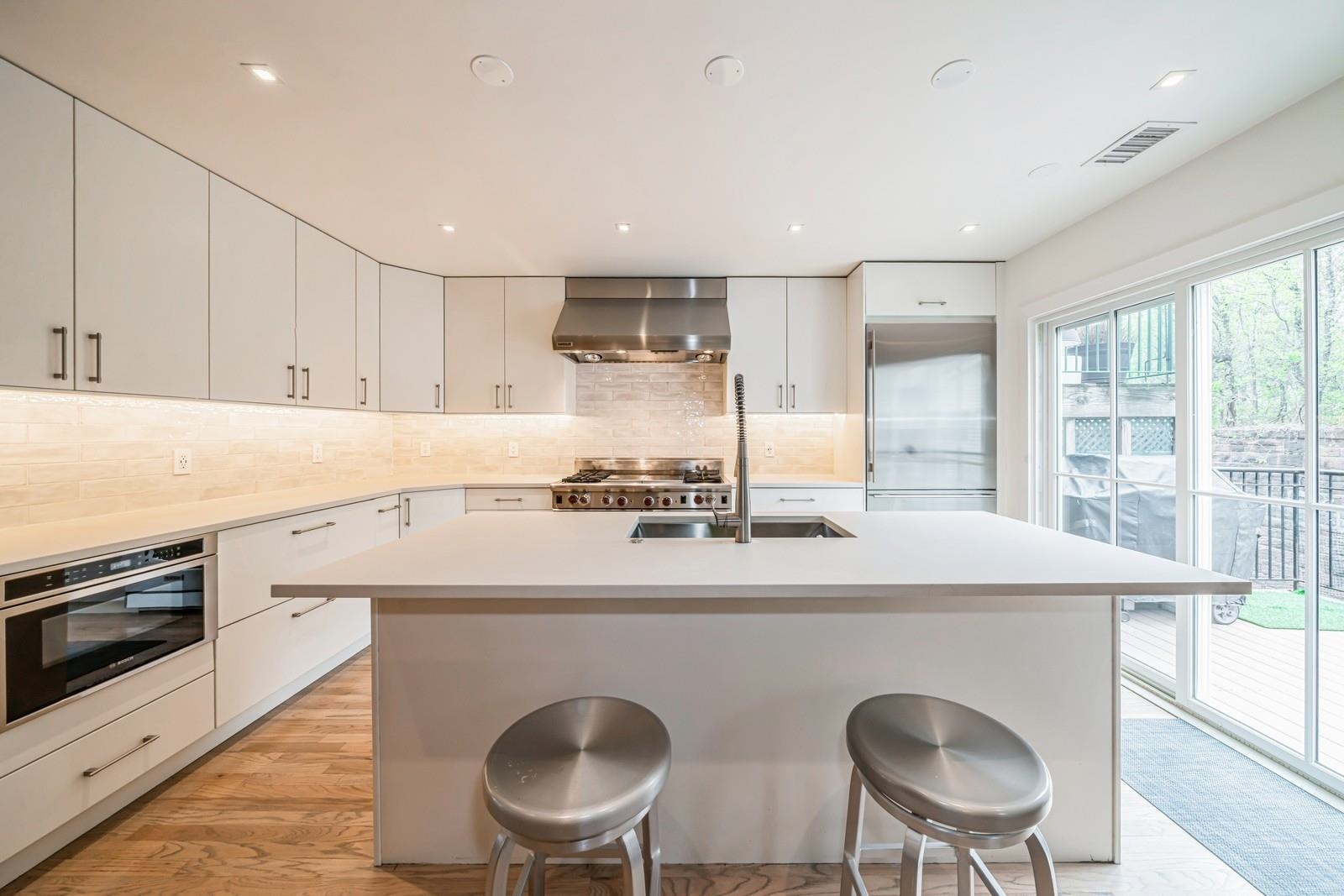 312 5TH ST Unit: 2