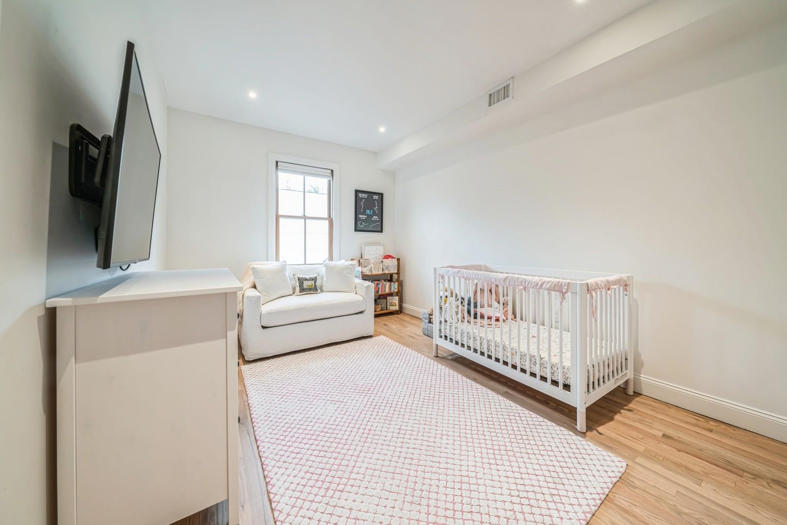 312 5TH ST Unit: 2