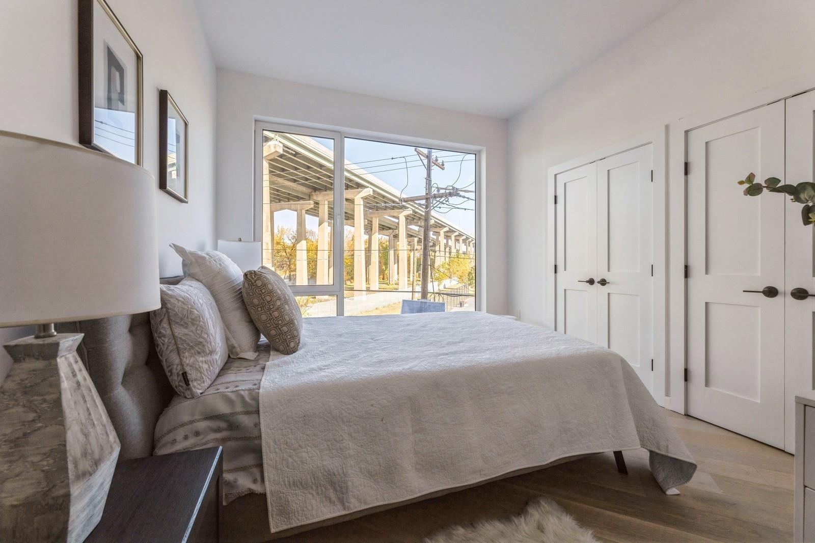 425 3RD ST Unit: 318