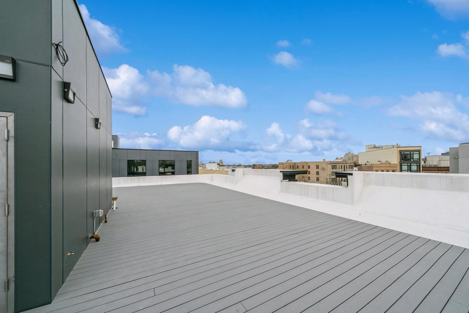 160 BRUNSWICK ST Unit: 303