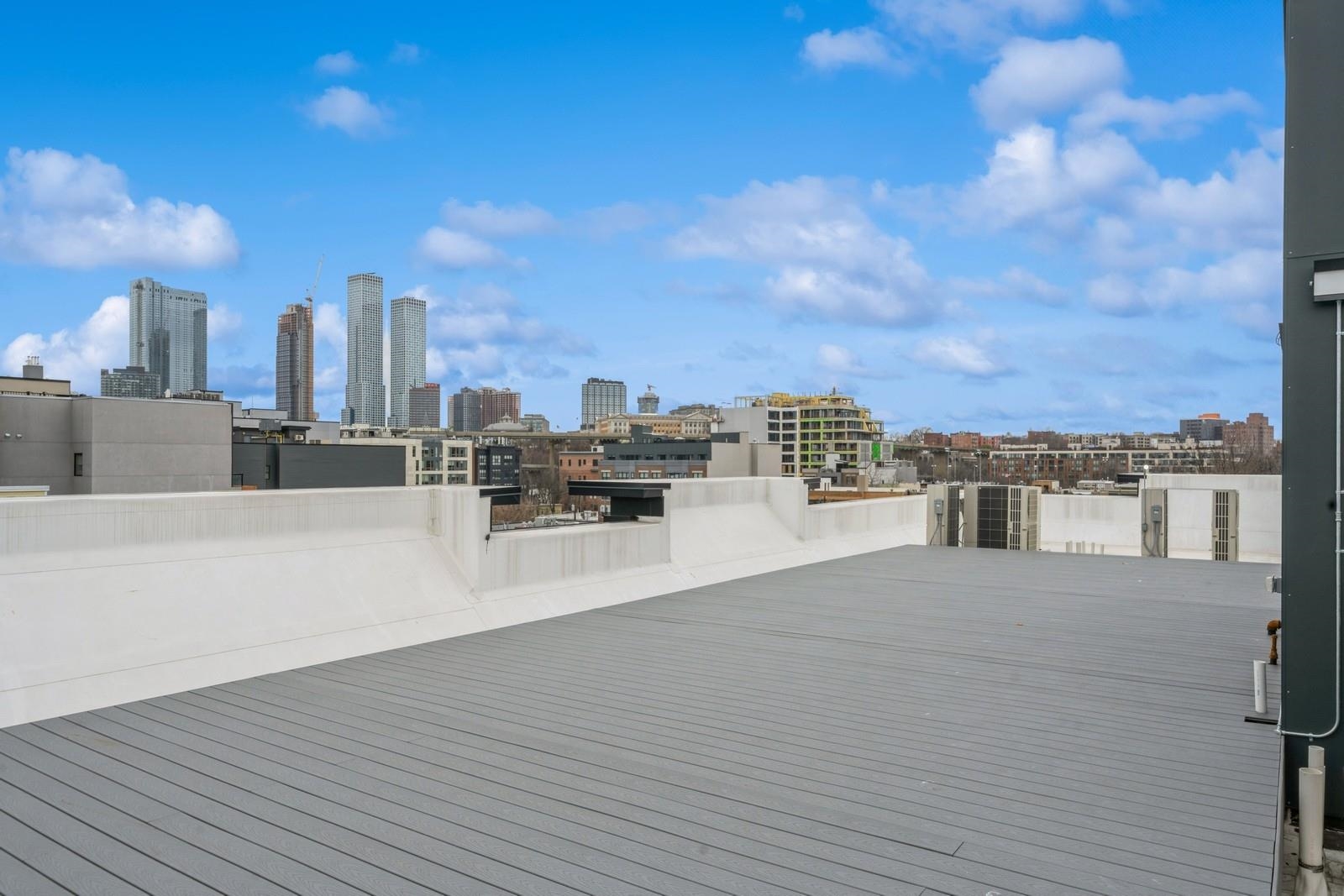 160 BRUNSWICK ST Unit: 303