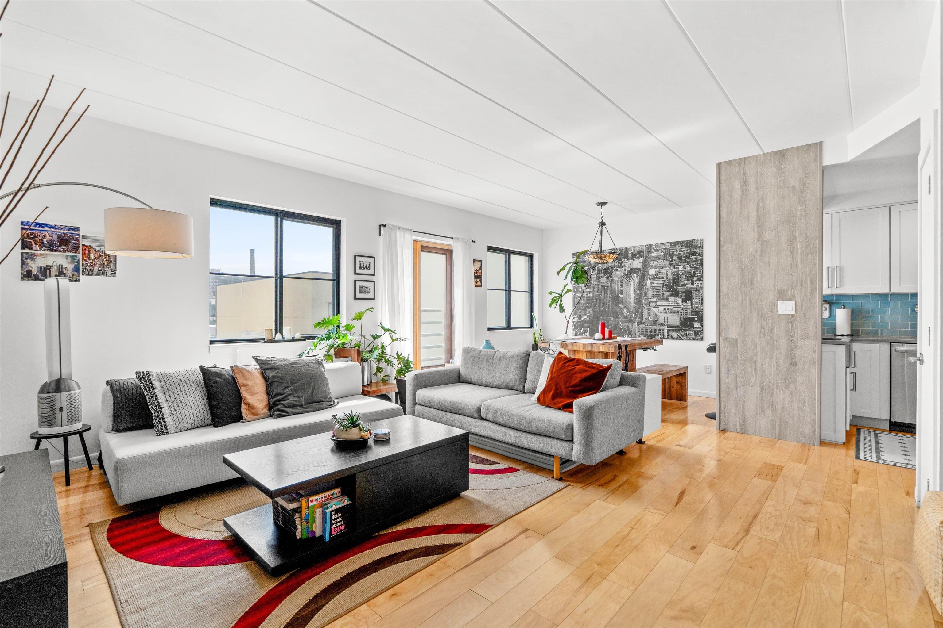 463 1ST ST Unit: 5E