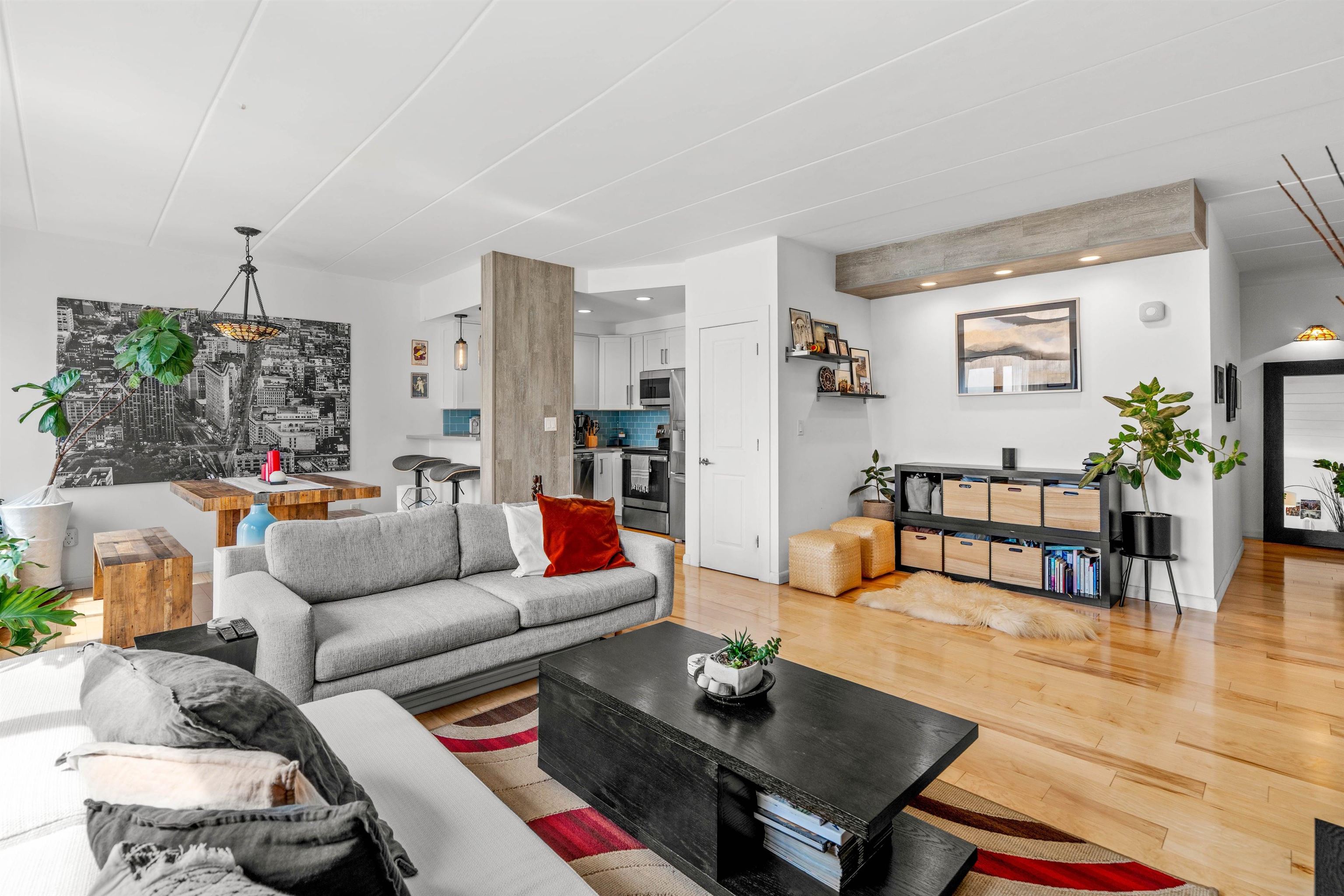 463 1ST ST Unit: 5E