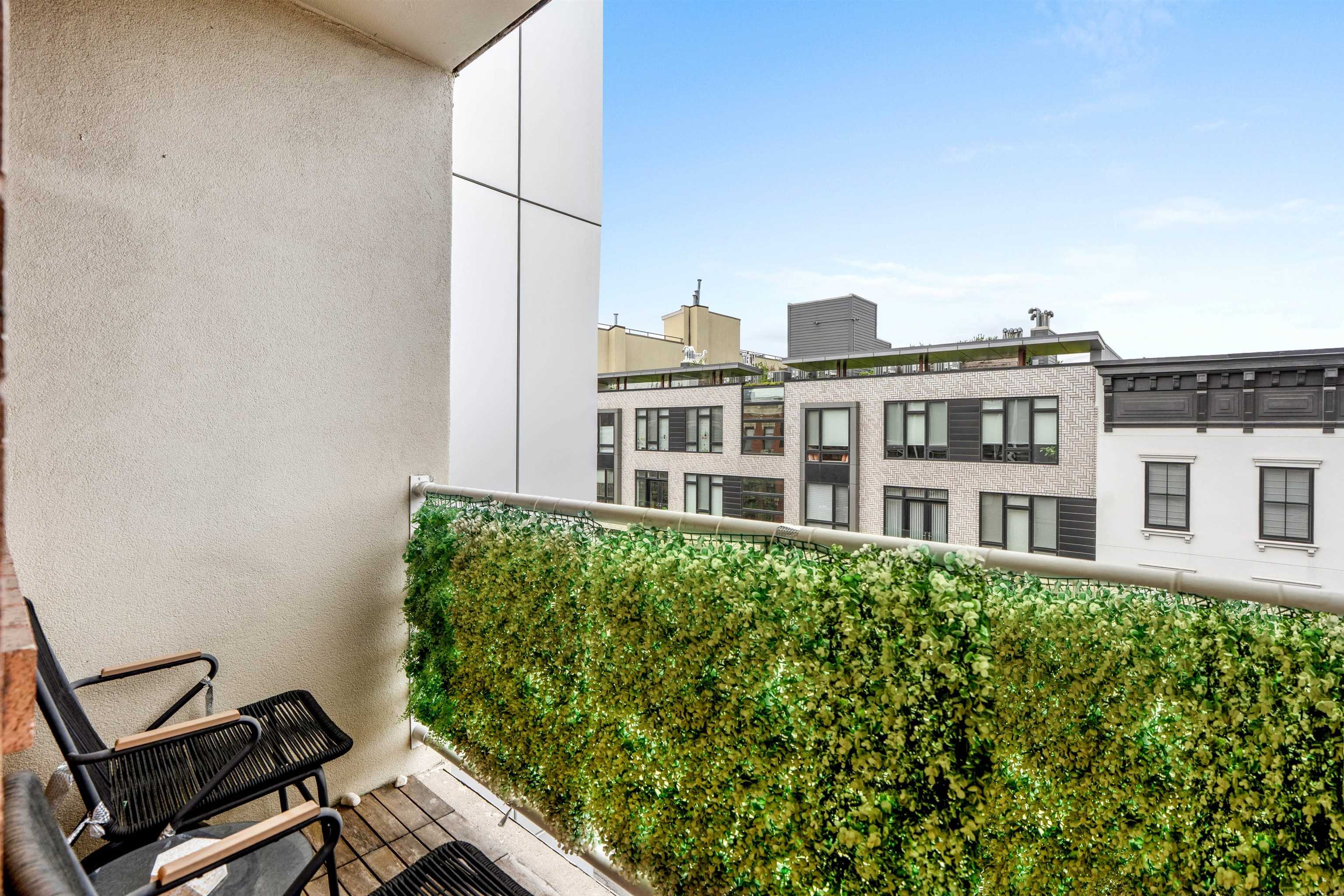 463 1ST ST Unit: 5E