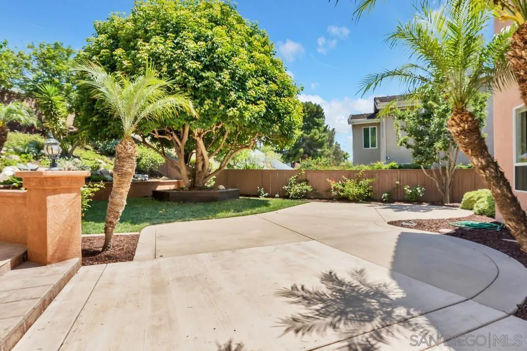 7324 Celata Ln