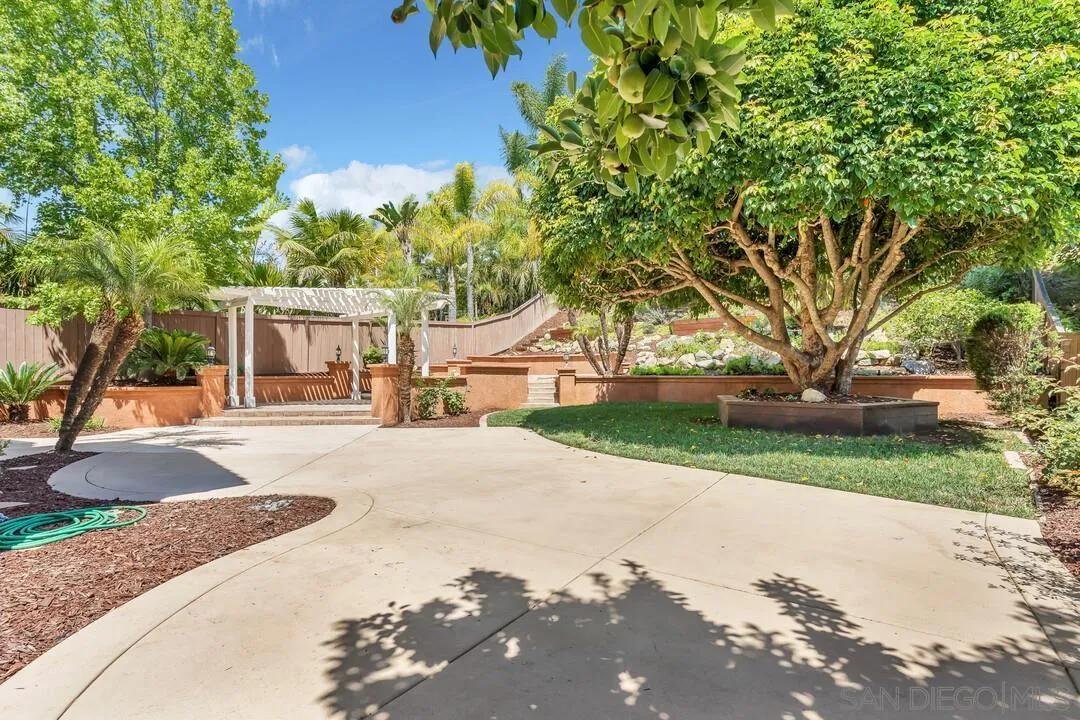 7324 Celata Ln