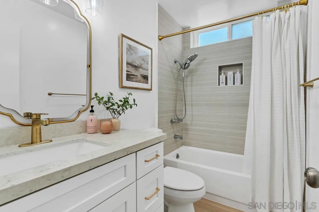 2965 Mission Blvd Unit 2c