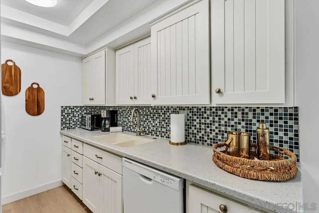 2965 Mission Blvd Unit 2c