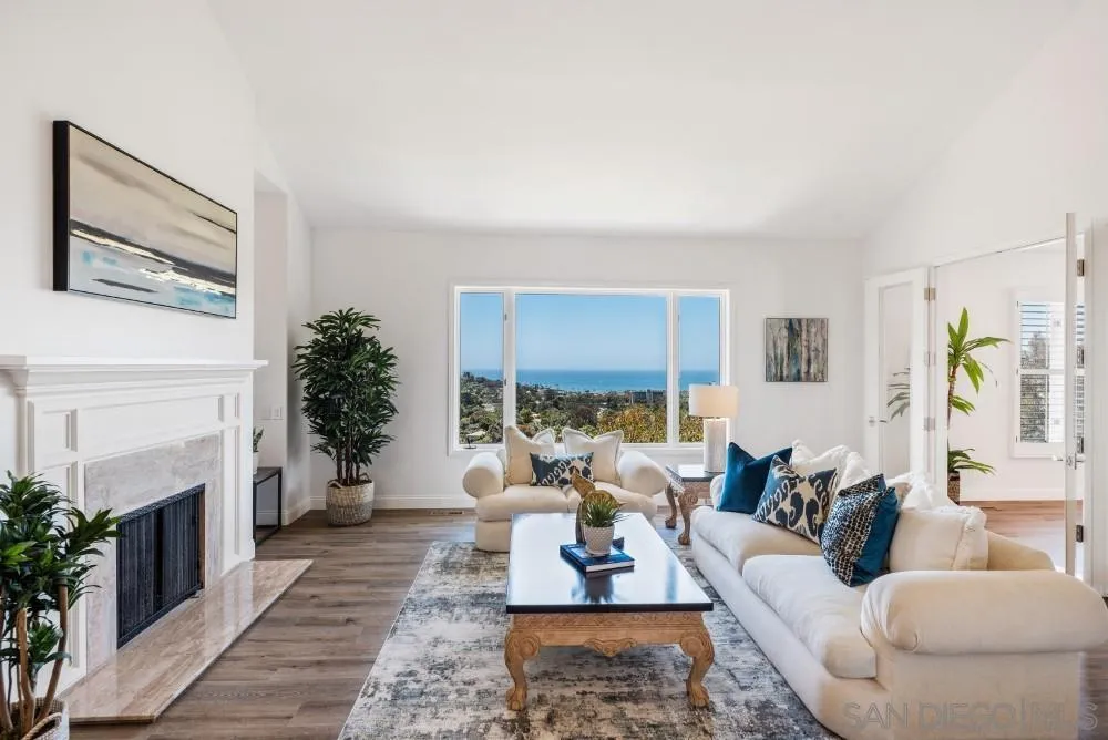 2771 Saint Laurent Pl