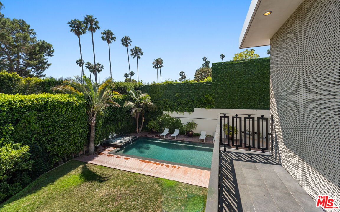 1111 Sierra Alta Way