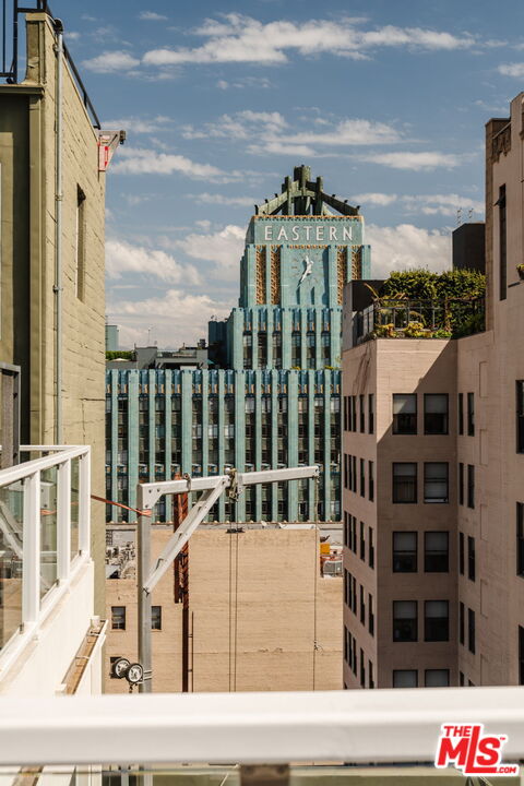 939 S Broadway Unit: 404