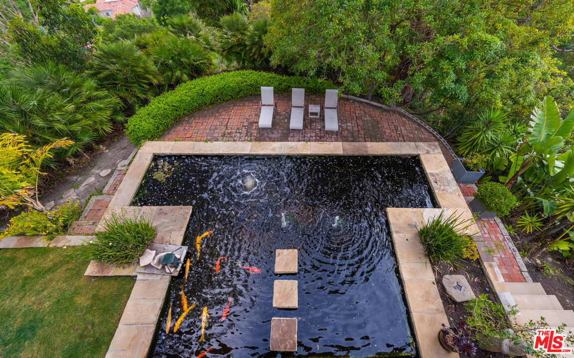 10556 Fontenelle Way