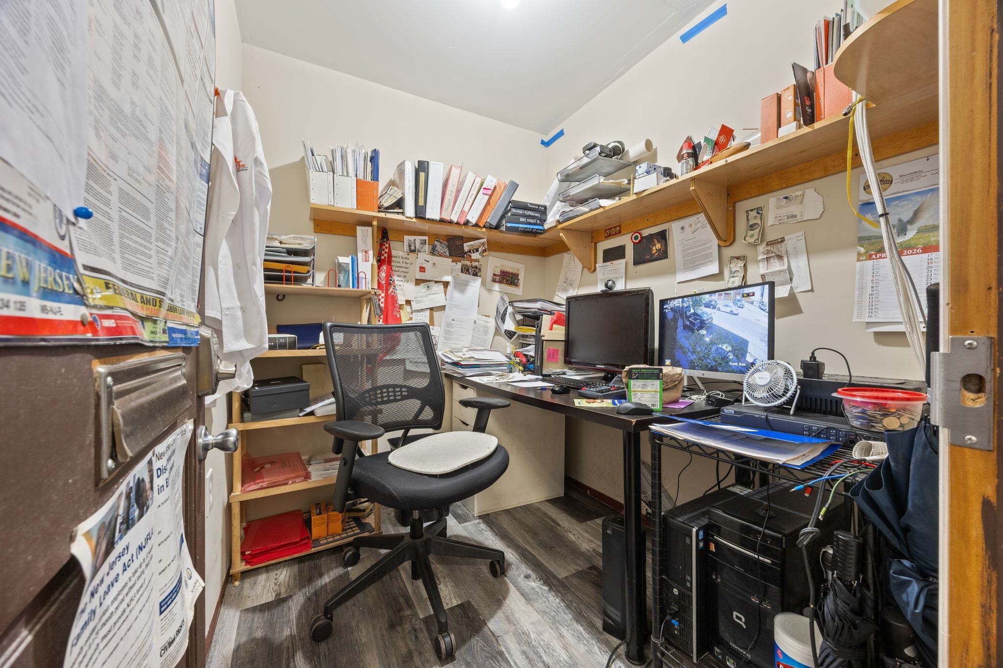 371 4TH ST Unit: 1