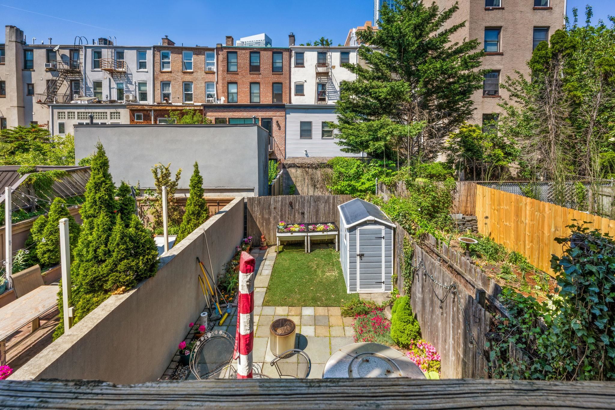 132 SUSSEX ST Unit: 1A