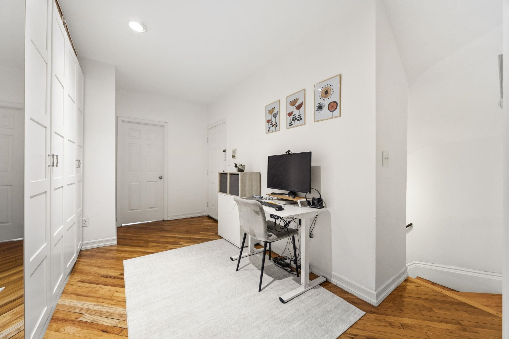 132 SUSSEX ST Unit: 1A