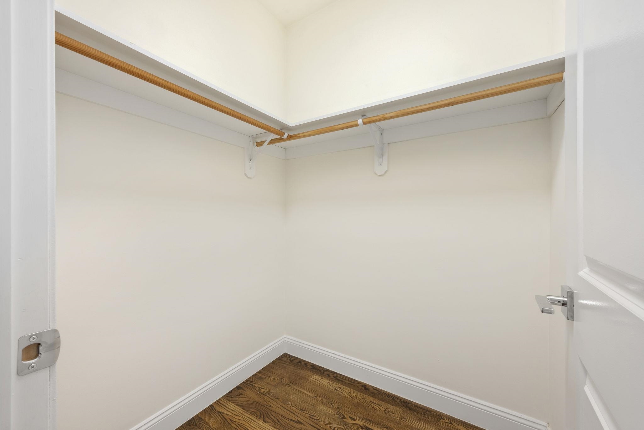173 HALLADAY ST Unit: 2