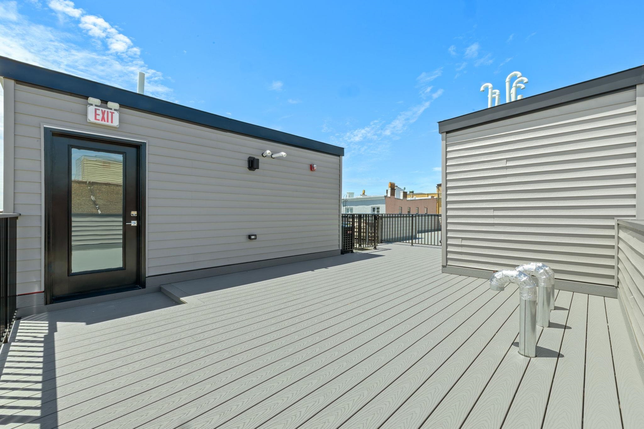 271 WEBSTER AVE Unit: 1