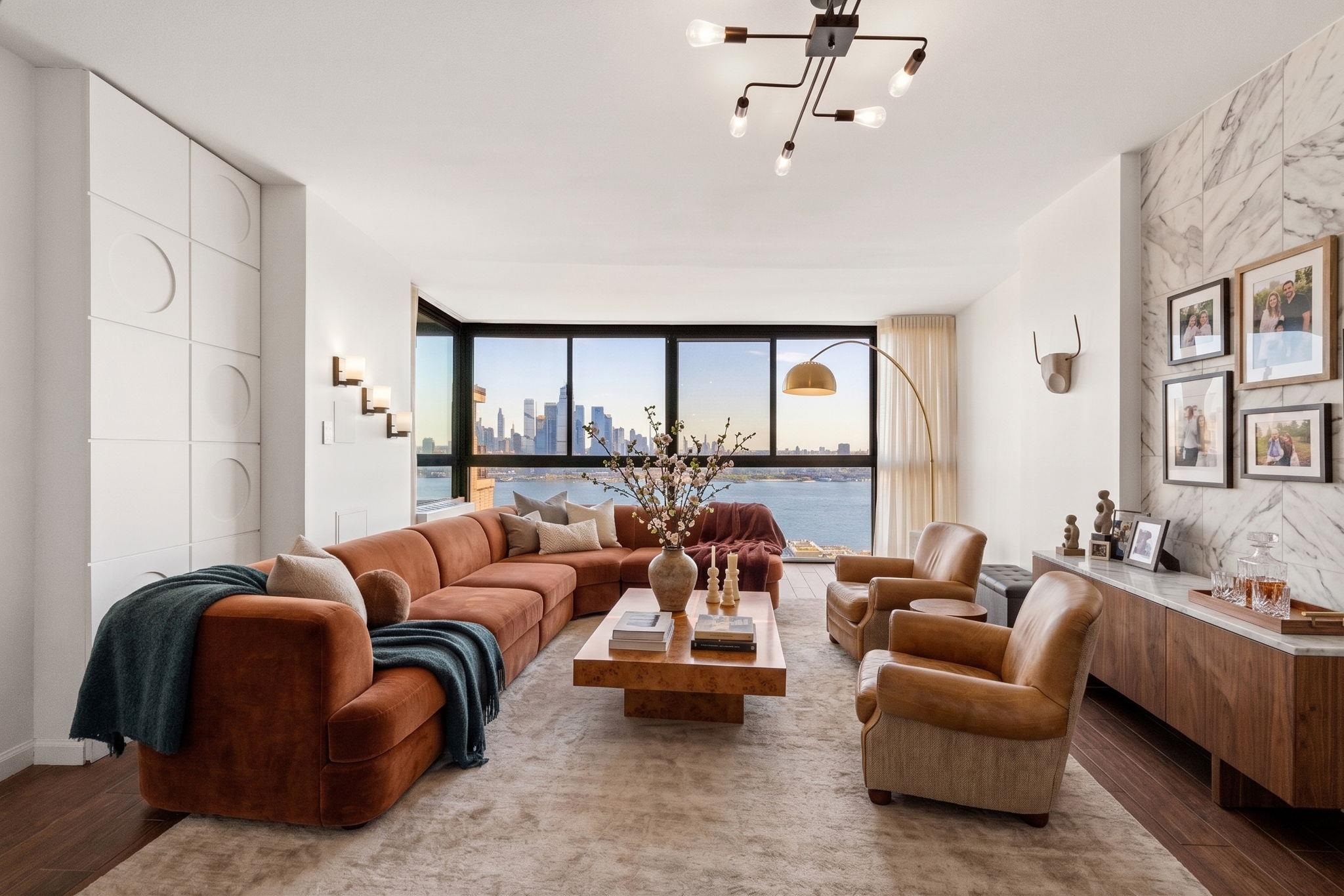 380 MOUNTAIN RD Unit: 2205