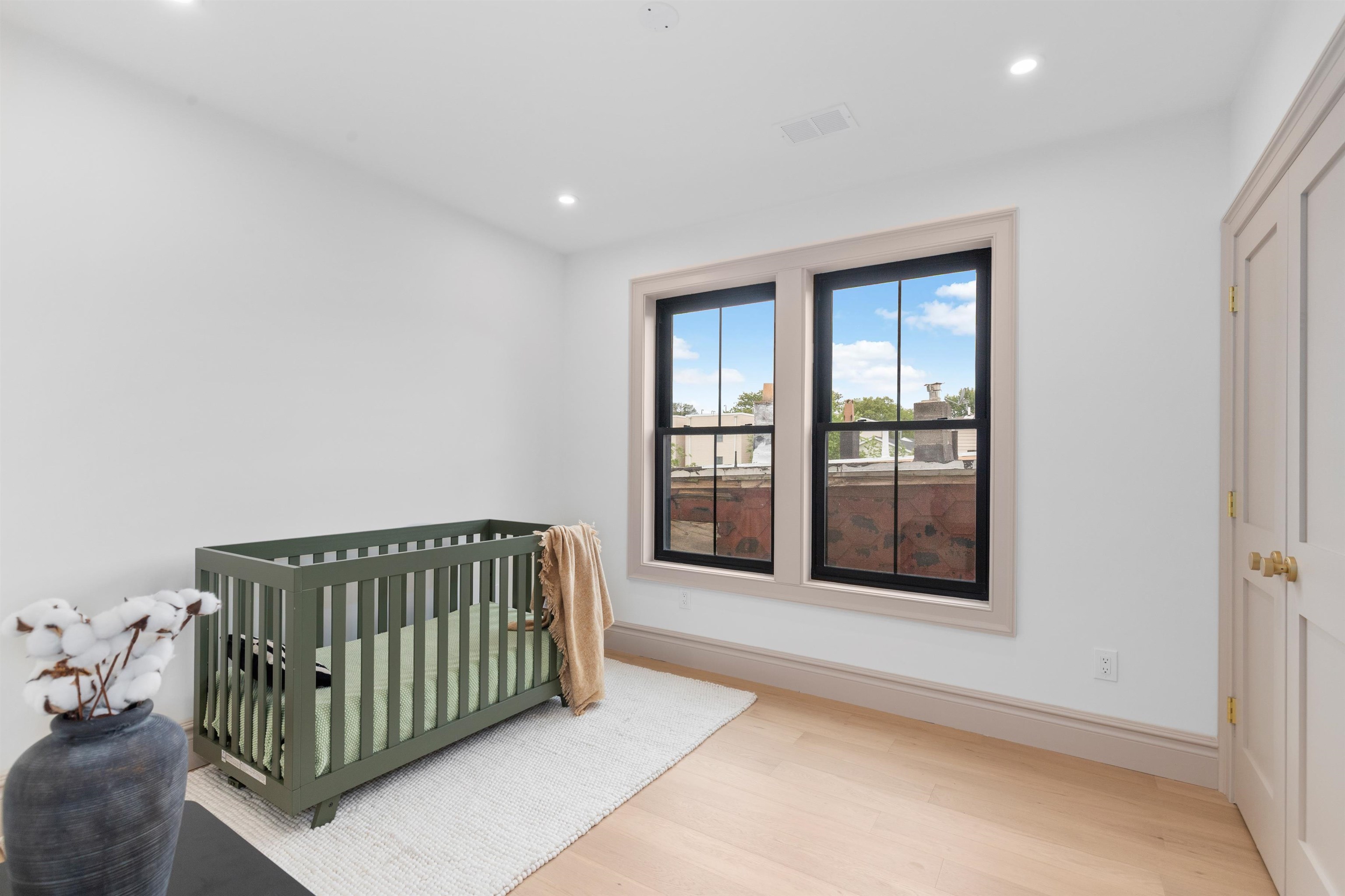 105 ATLANTIC ST Unit: PH-ROOF