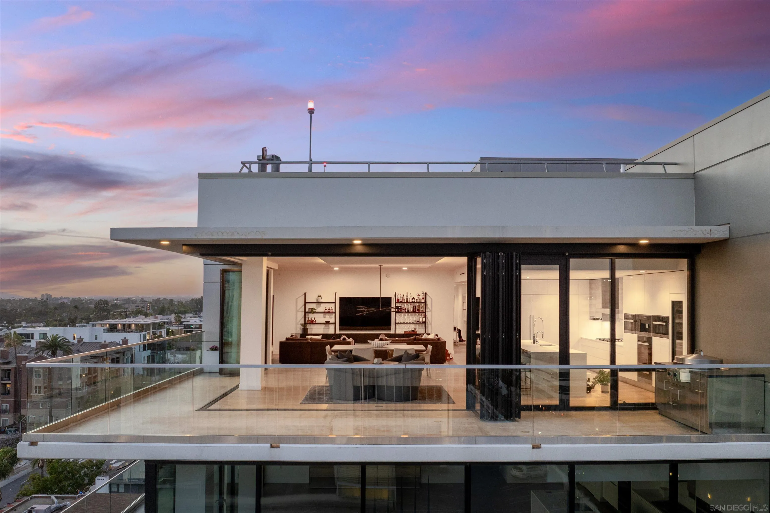 2604 5th Ave Unit 903