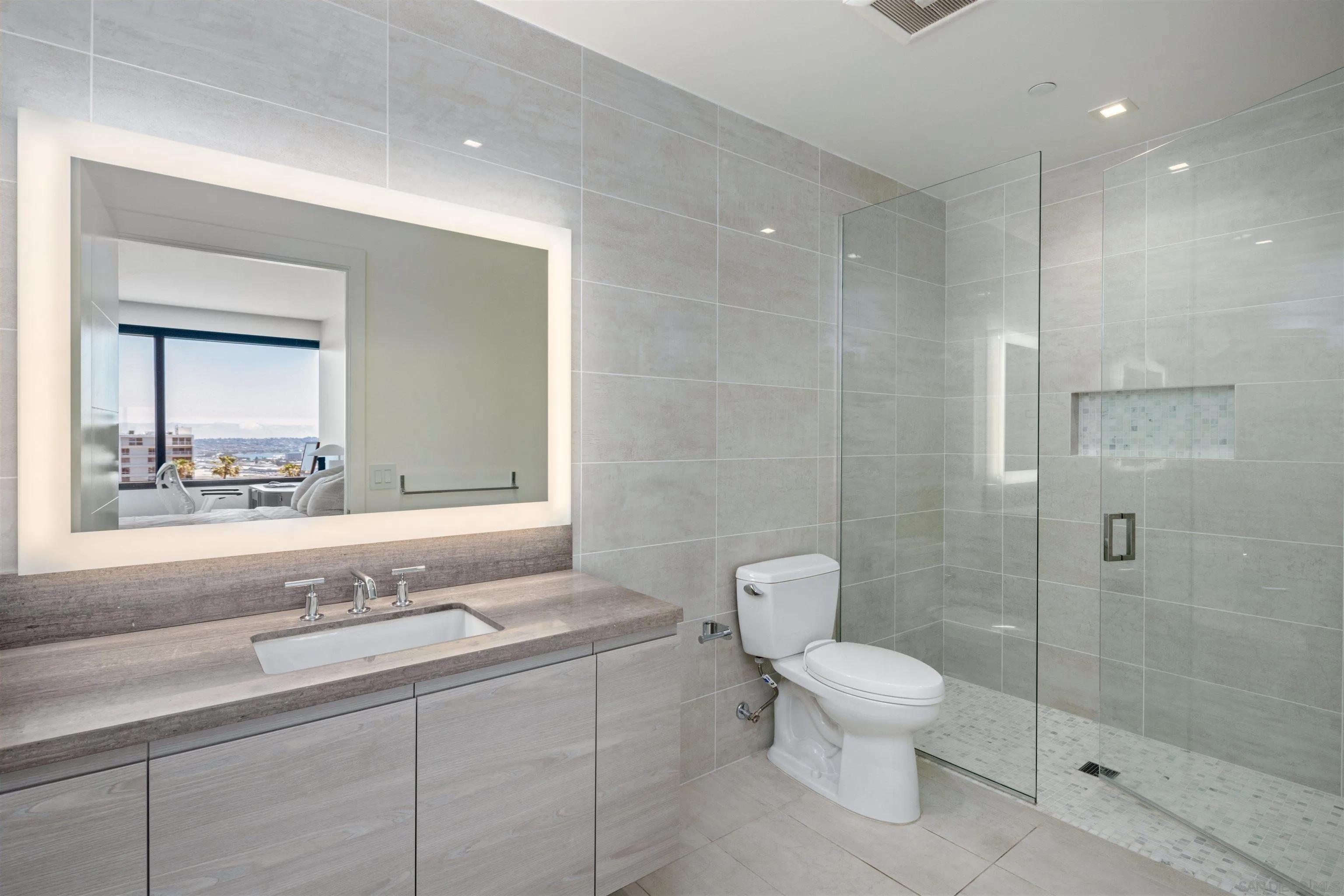 2604 5th Ave Unit 903