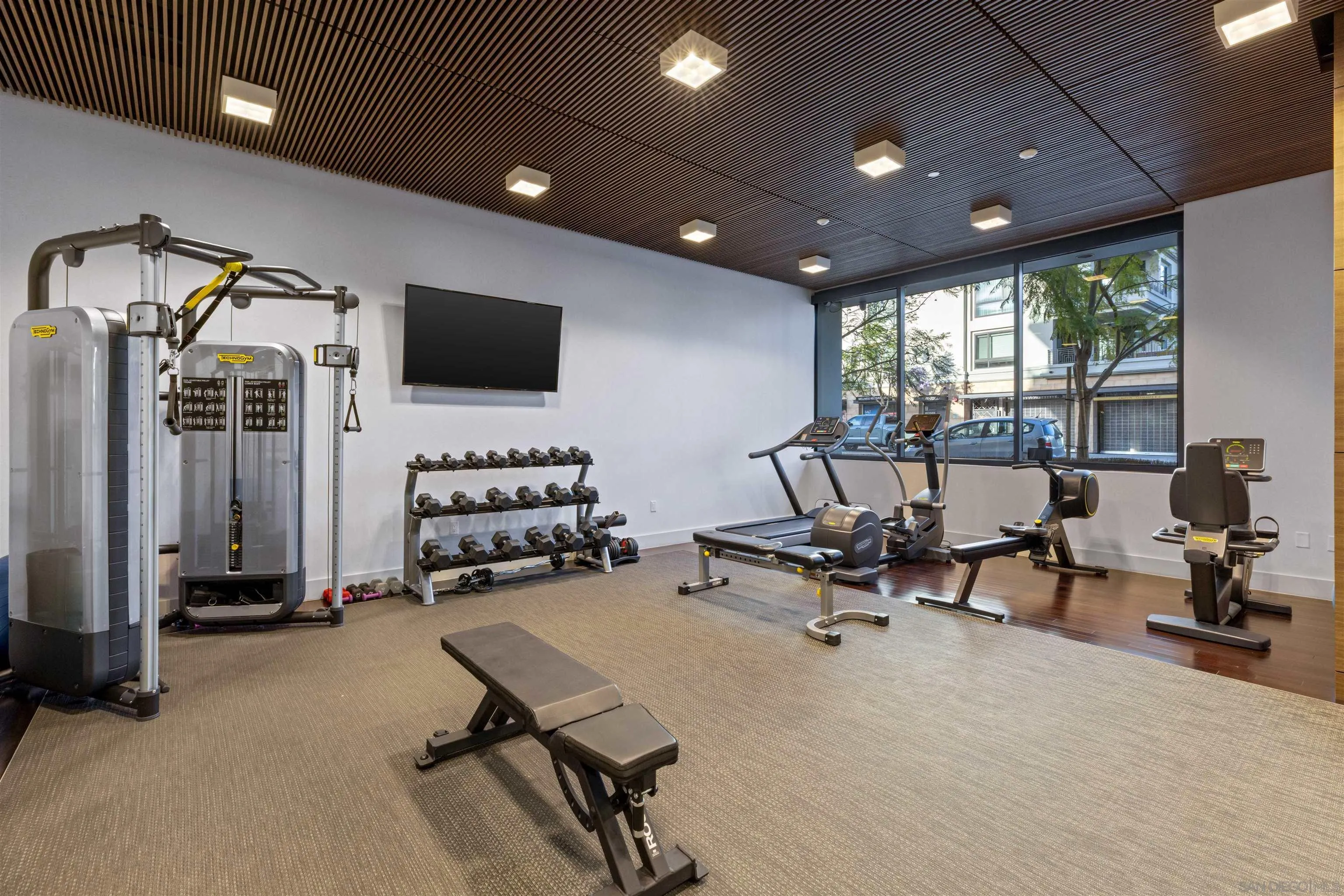 2604 5th Ave Unit 903