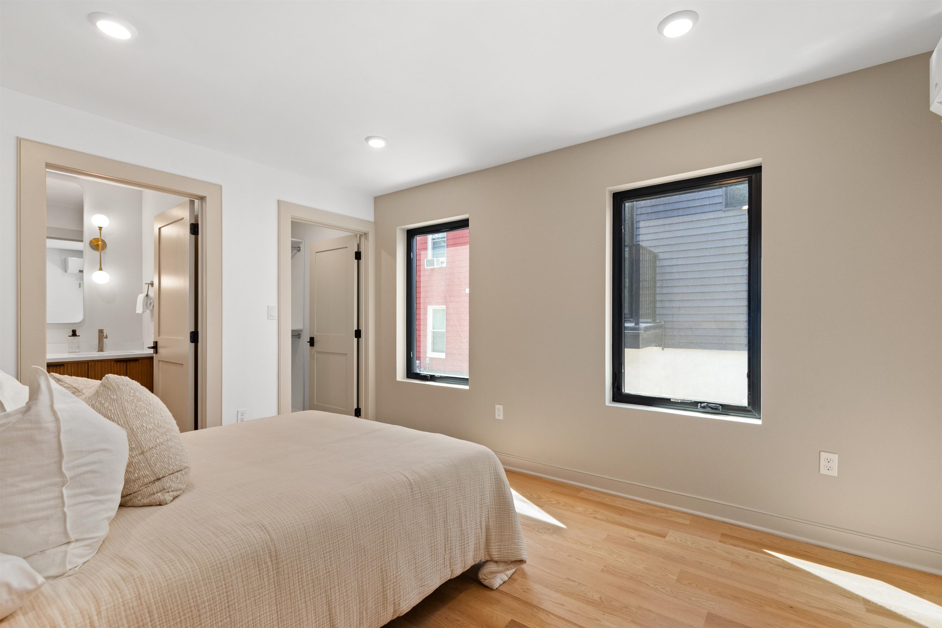 322 PRINCETON AVE Unit: Unit ADU