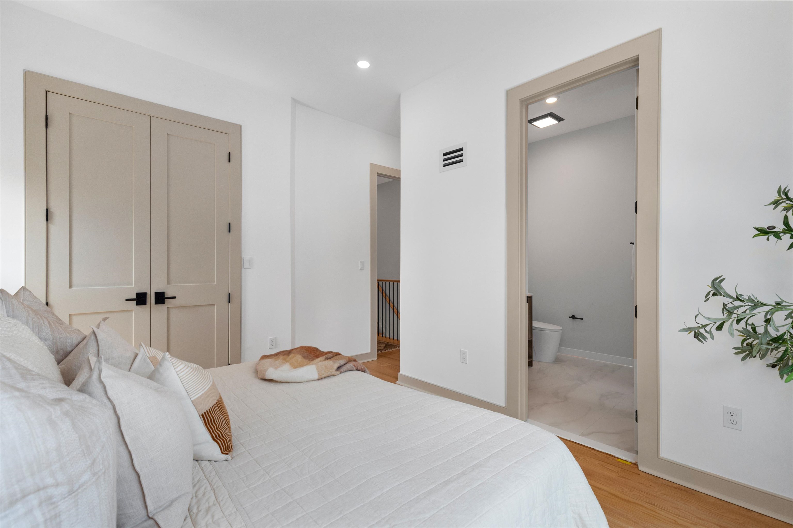 322 PRINCETON AVE Unit: Unit 1