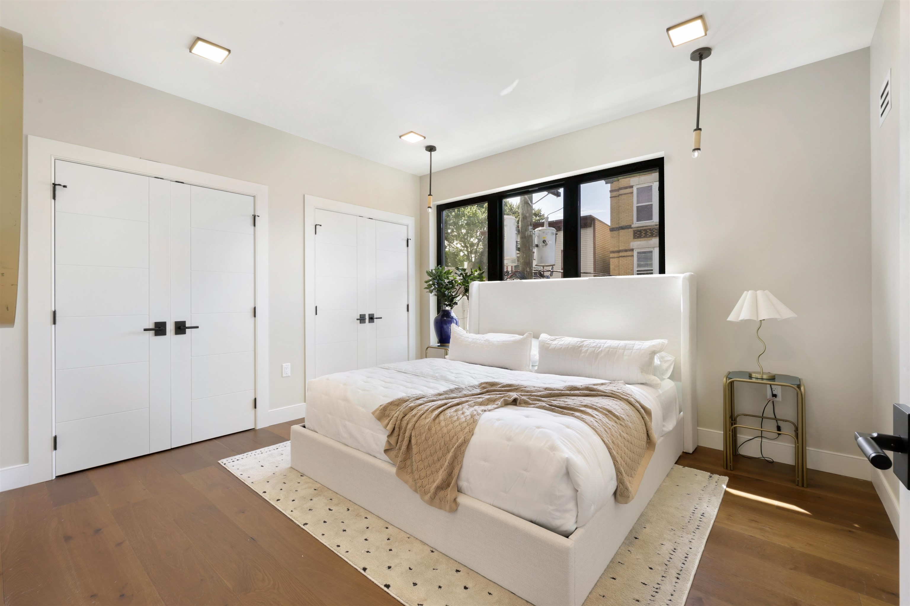 262 NEW YORK AVE Unit: 302