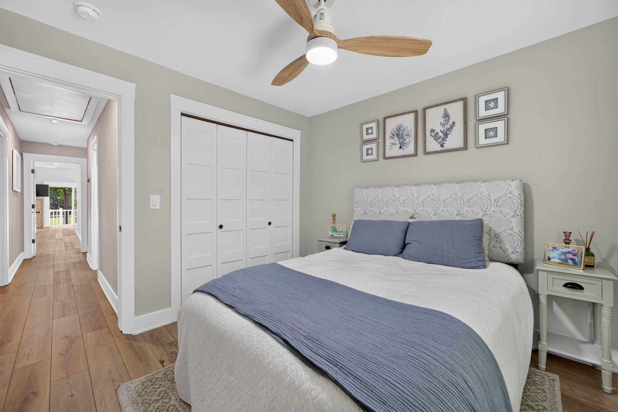 1055 Royalist Road